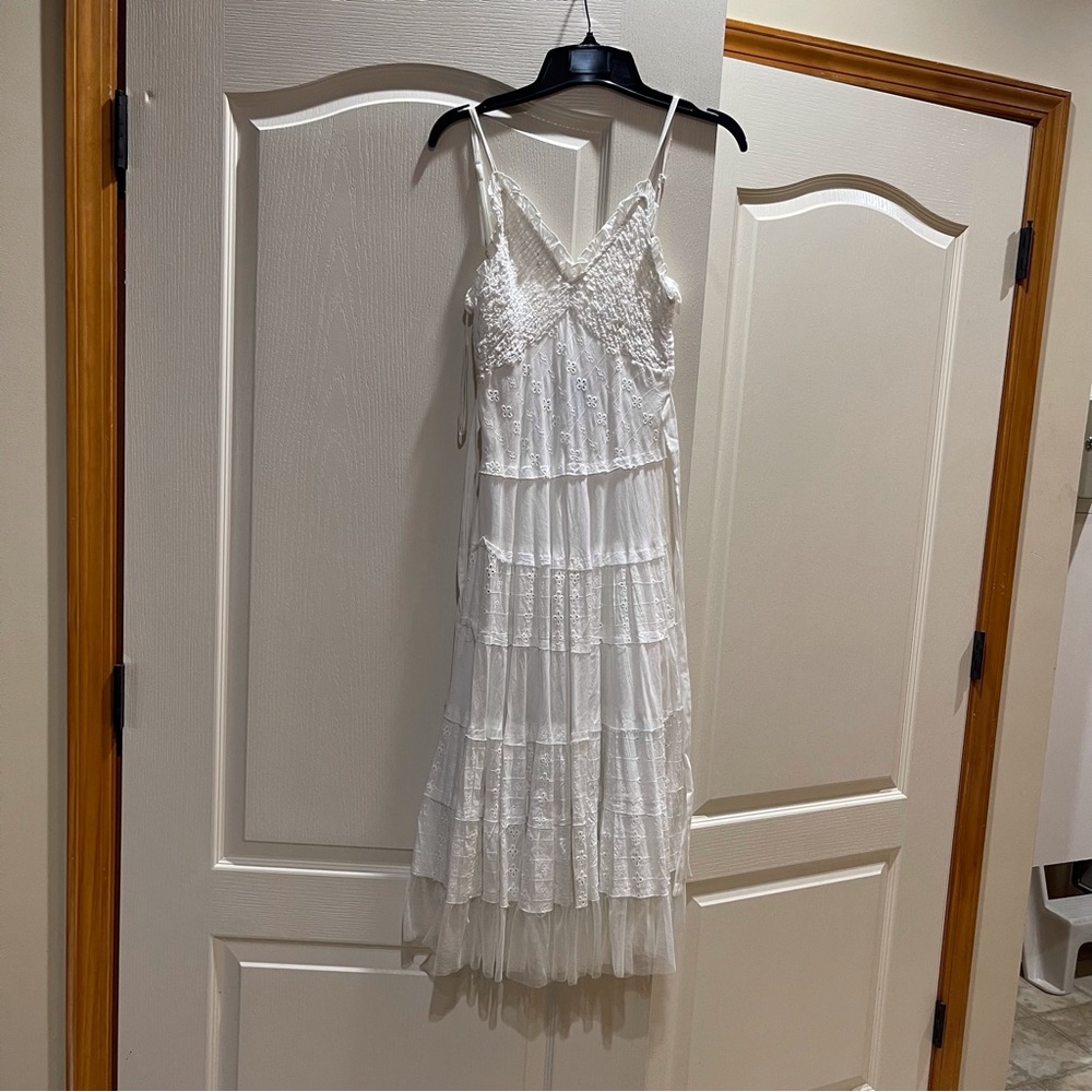 Boho flowy white maxi dress with eyelet and tulle EUC